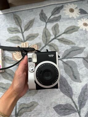 Fujifilm Instax mini 90 Neo Classic Silver & Black Instant Camera